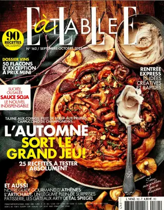 Elle à table